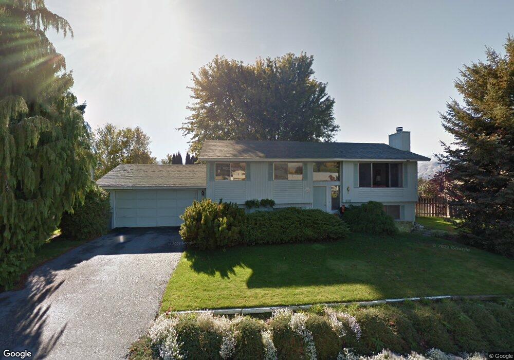 818 Manzanal St NE, East Wenatchee, WA 98802 - photo 1