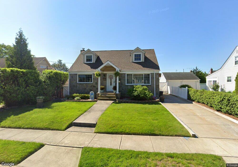 119 Fairfield Ave, Mineola, NY 11501 - photo 1