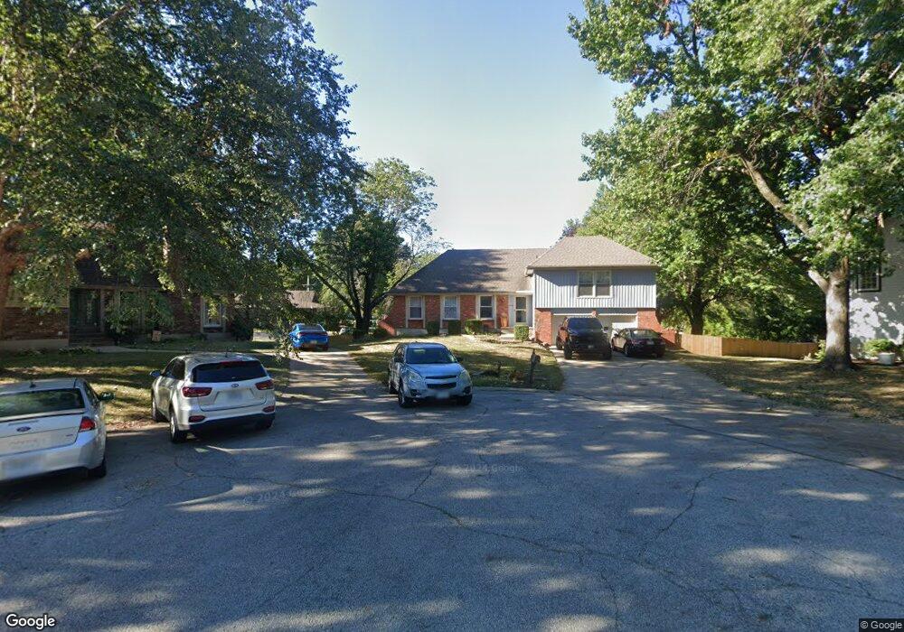 711 NW 16th St, Blue Springs, MO 64015 - photo 1