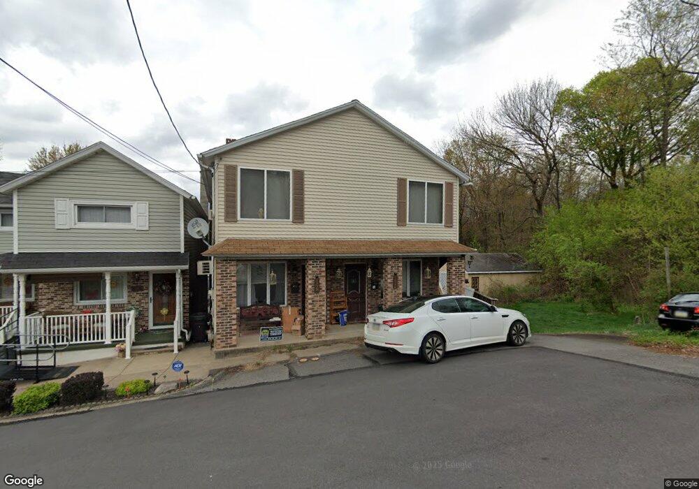 198 1/2 E Railroad St, Pittston, PA 18640 - photo 1