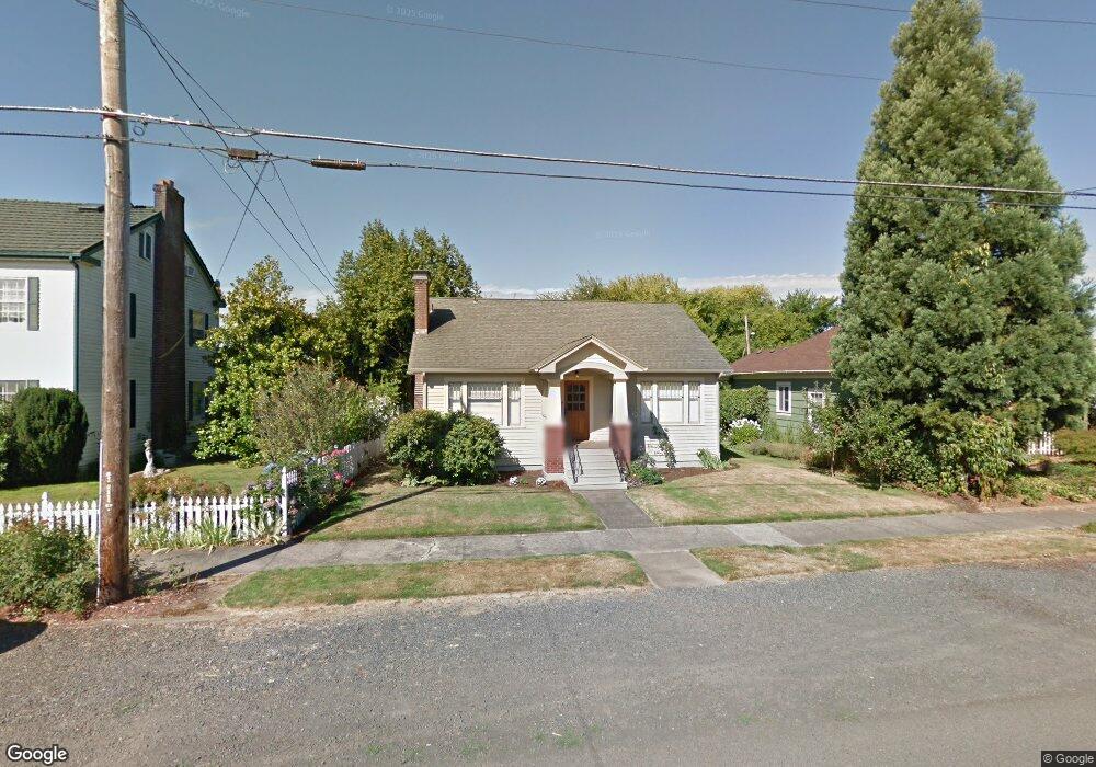 529 N Kutch St, Carlton, OR 97111 - photo 1