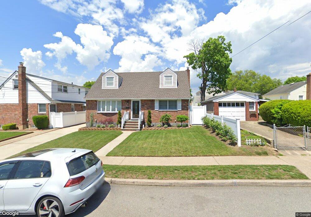 1154 Russell St, Franklin Square, NY 11010 - photo 1