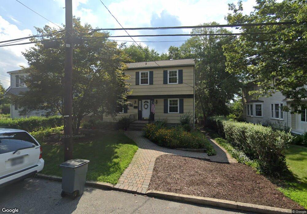 46 Mohican Pk Ave, Dobbs Ferry, NY 10522 - photo 1