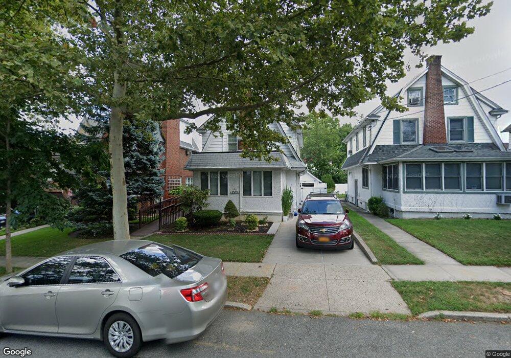 2915 160th St, Flushing, NY 11358 - photo 1