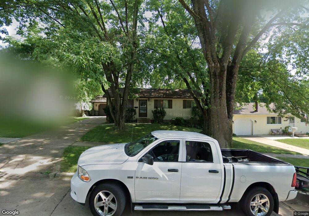 4001 13th Ave SE, Cedar Rapids, IA 52403 - photo 1