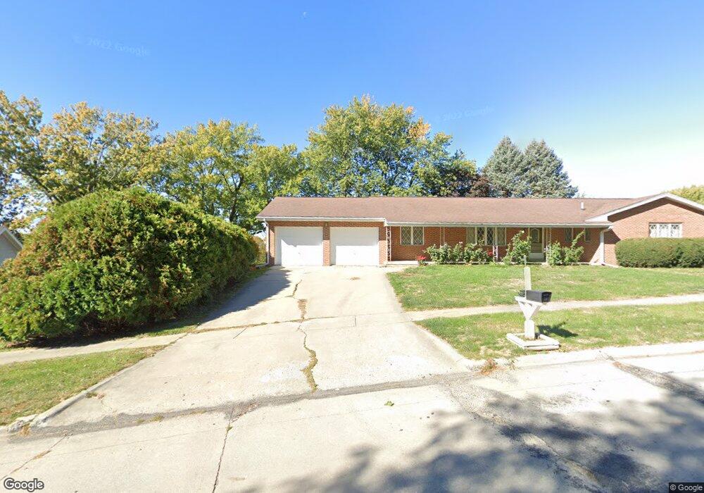 1527 S 12th Ave W, Newton, IA 50208 - photo 1