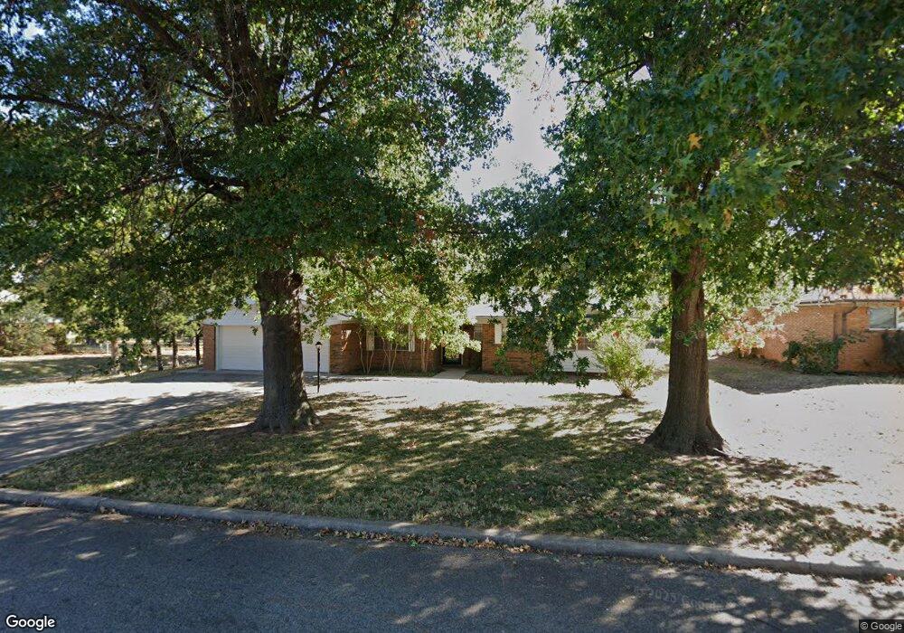 1841 N Pennsylvania Ave, Shawnee, OK 74804 - photo 1