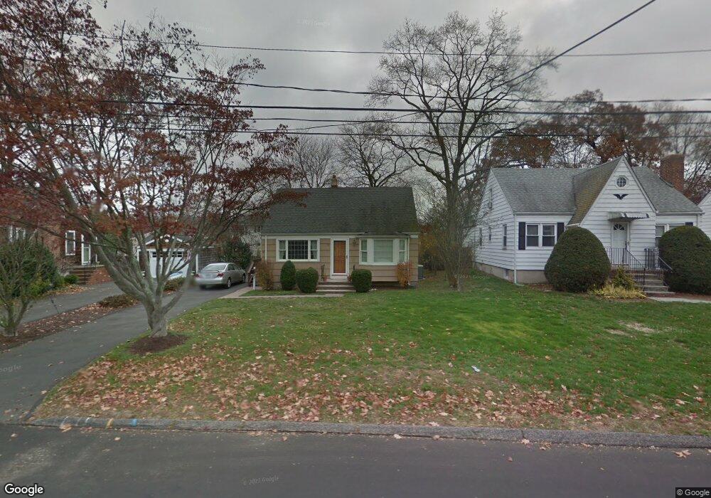 35 Cedar Crest Place, Norwalk, CT 06854 - photo 1