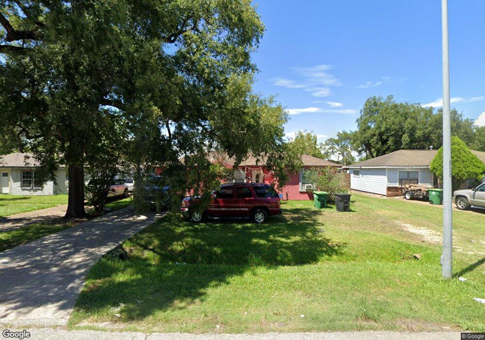13217 Berwick St, Houston, TX 77015 - photo 1