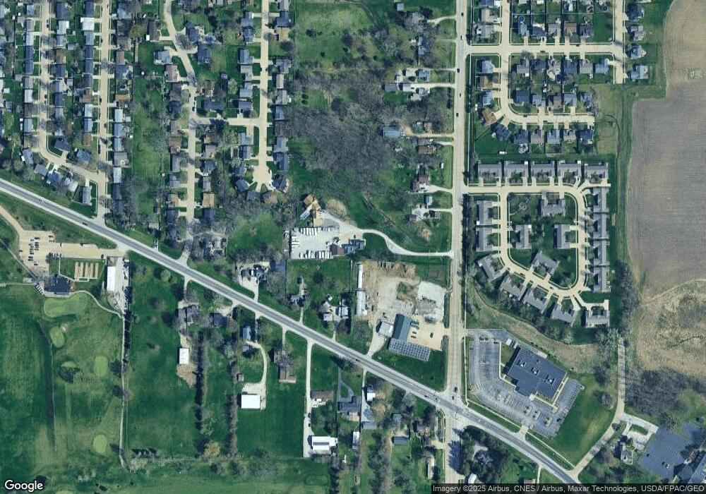 6324 N Division St, Davenport, IA 52806 - photo 1