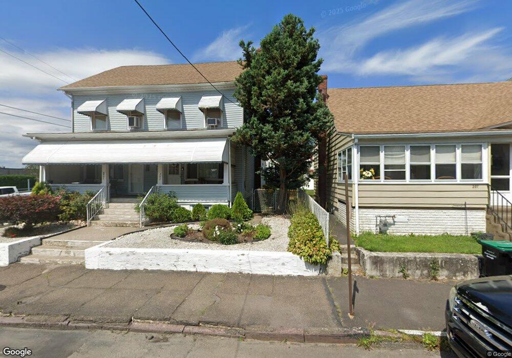 203 E Green St, West Hazleton, PA 18202 - photo 1