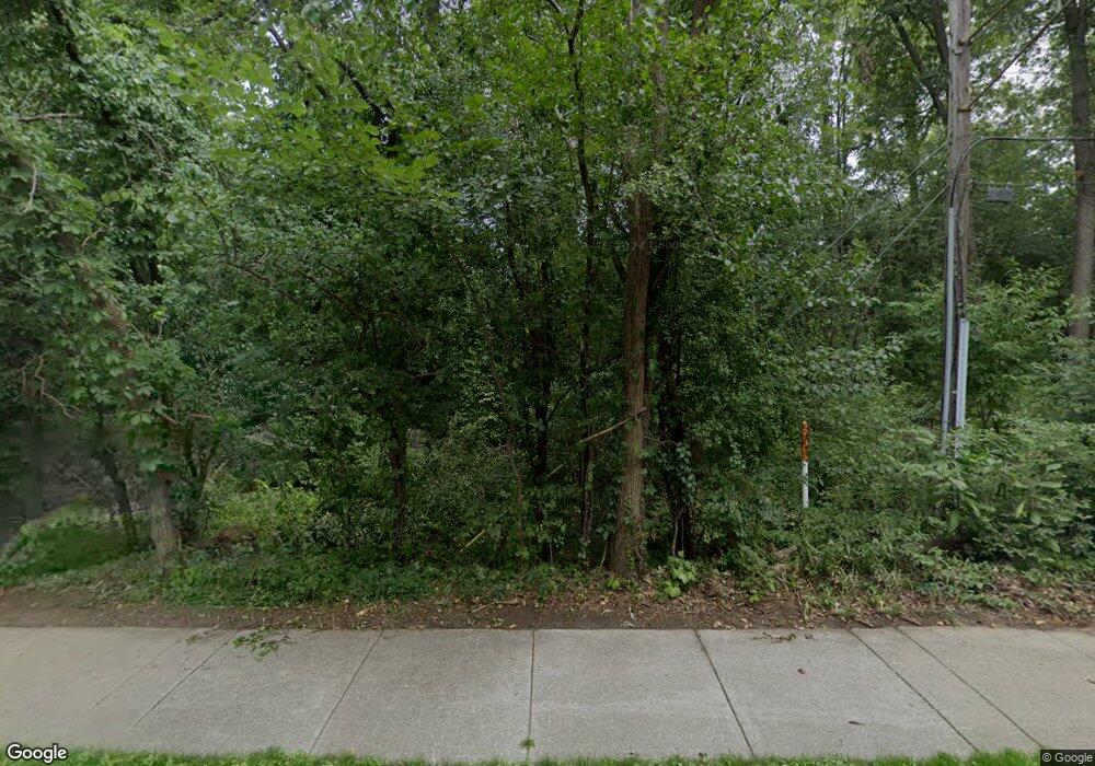 5845 Lahser Rd, Bloomfield Hills, MI 48301 - photo 1