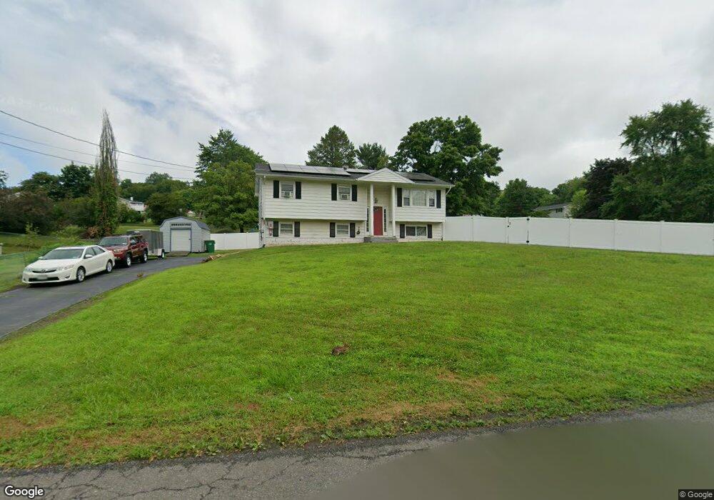 41 Windmill Rd, Poughkeepsie, NY 12601 - photo 1