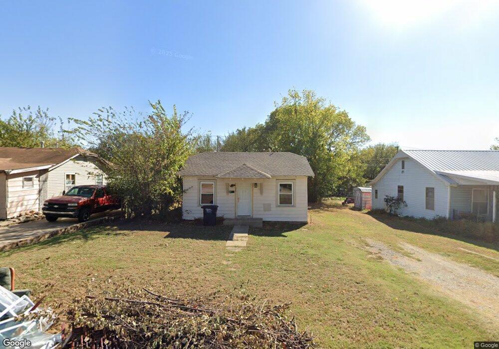 217 E Severn St, Shawnee, OK 74801 - photo 1