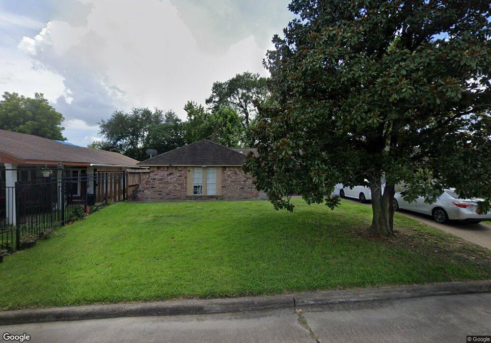 4523 Bayou Vista Dr, Houston, TX 77091 - photo 1