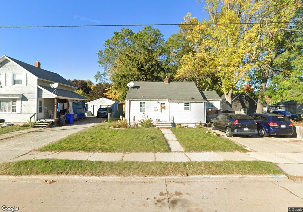 1010 W Kamps Ave, Appleton, WI 54914 - photo 1