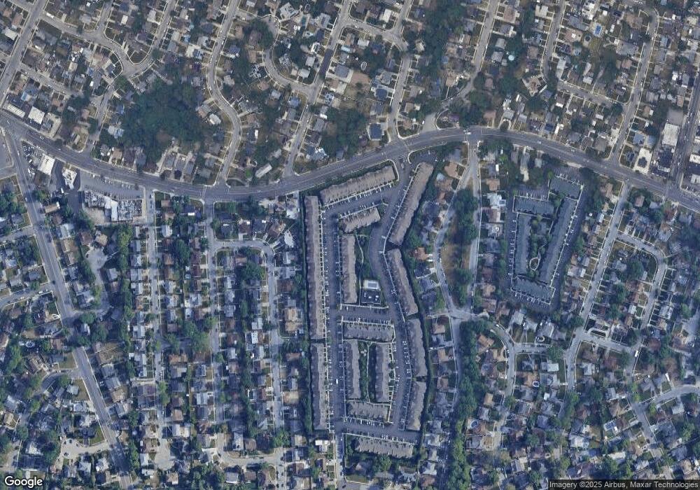 1226 Willow Ln, Valley Stream, NY 11580 - photo 1