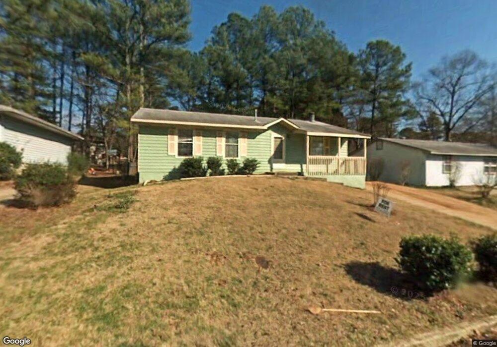 2138 Cherokee Valley Cir unit 2, Lithonia, GA 30058 - photo 1