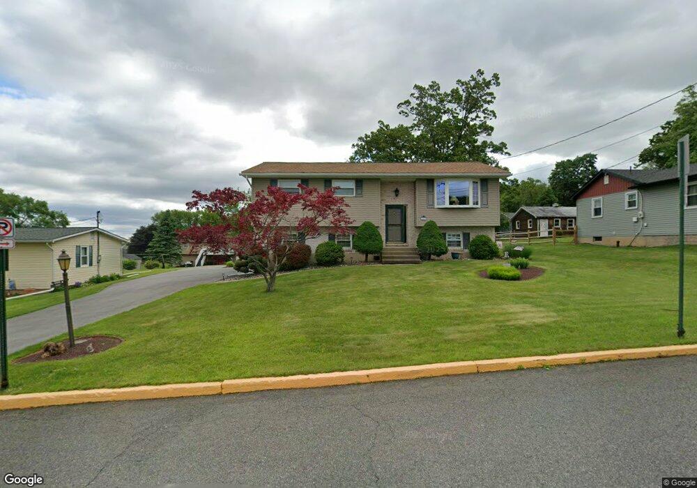 317 Walnut St, Alburtis, PA 18011 - photo 1