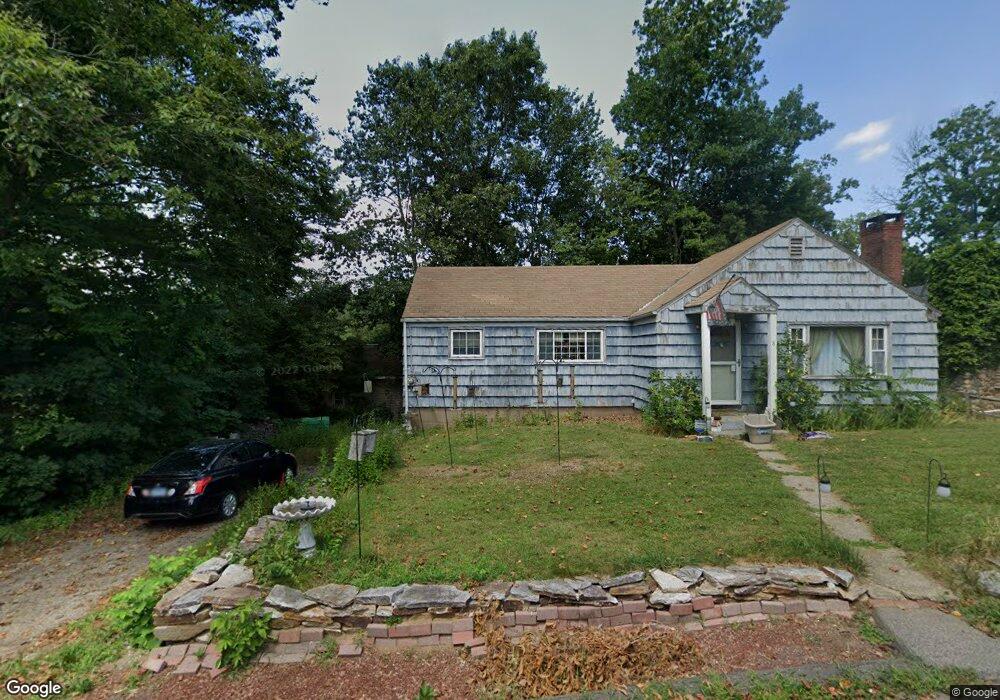 8 Chaucer Rd, East Hampton, CT 06424 - photo 1