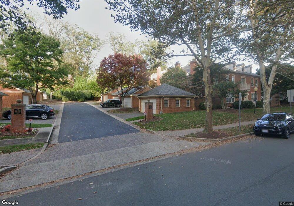 426 Park Ave, Falls Church, VA 22046 - photo 1