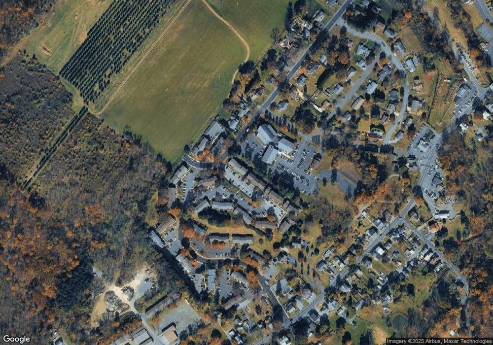 130 Popodickon Dr unit 150, Boyertown, PA 19512 - photo 1