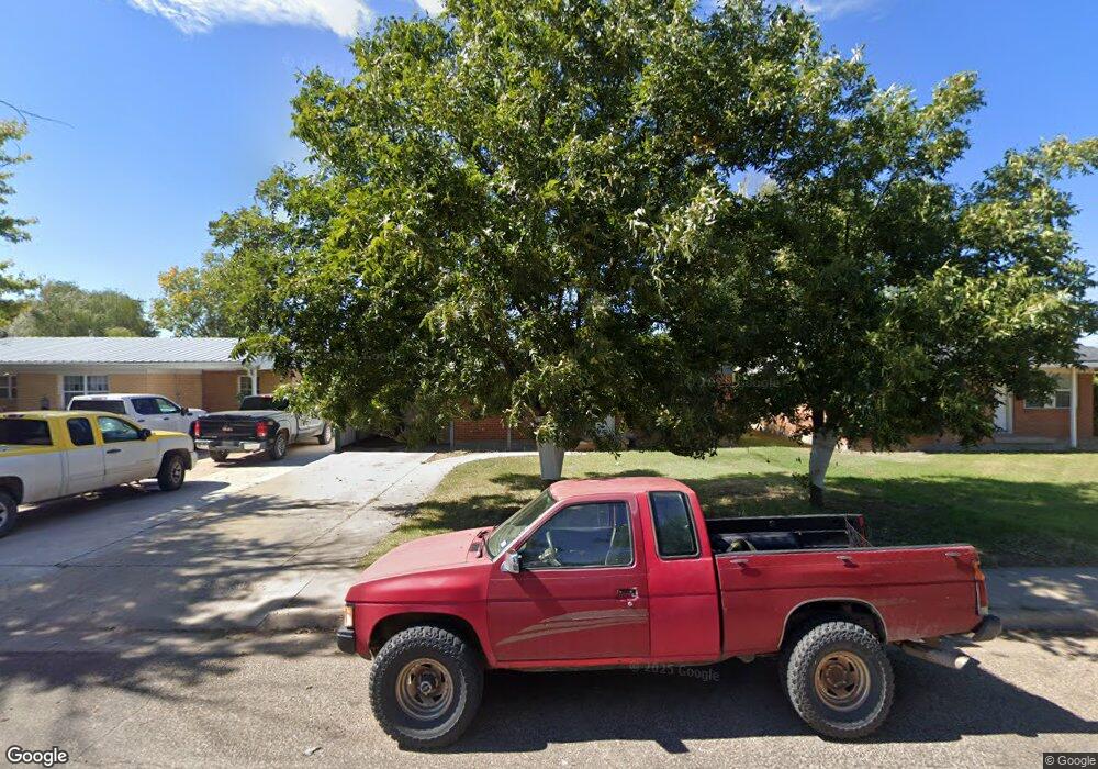 407 Oak Ave, Dumas, TX 79029 - photo 1