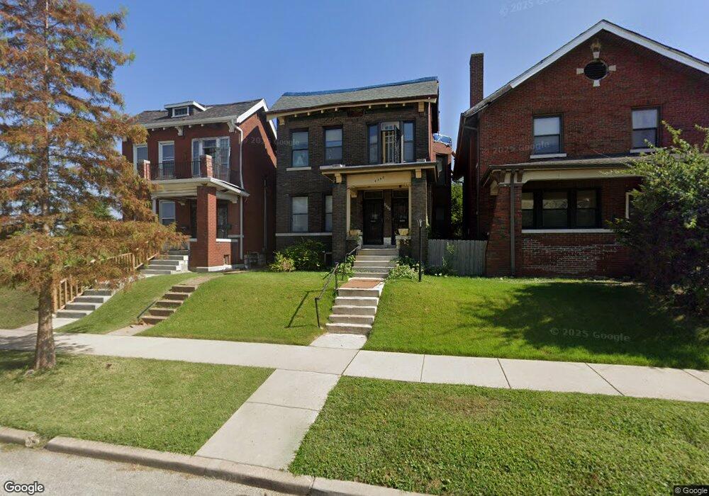 4580 Clarence Ave, Saint Louis, MO 63115 - photo 1