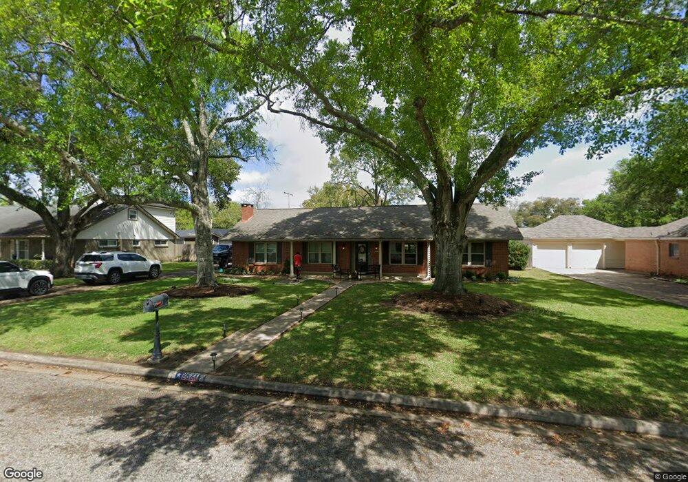 2621 Oak Dr, Bay City, TX 77414 - photo 1