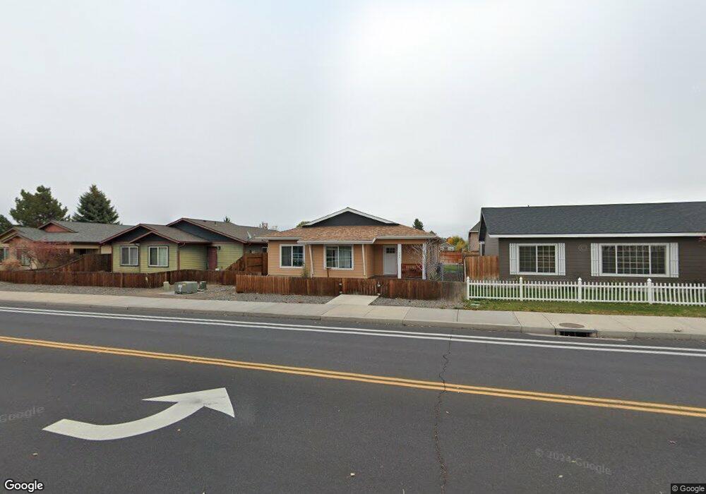 962 SW 27th St, Redmond, OR 97756 - photo 1