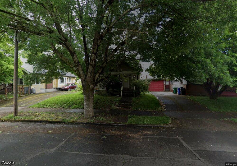 1718 N Schofield St, Portland, OR 97217 - photo 1