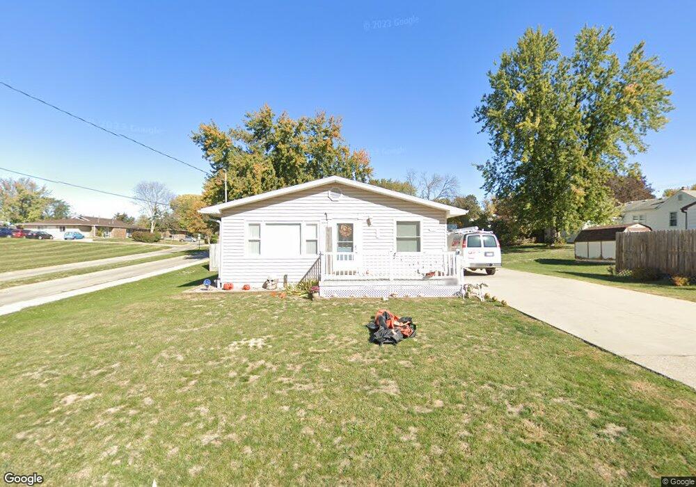 1806 S 4th Ave E, Newton, IA 50208 - photo 1