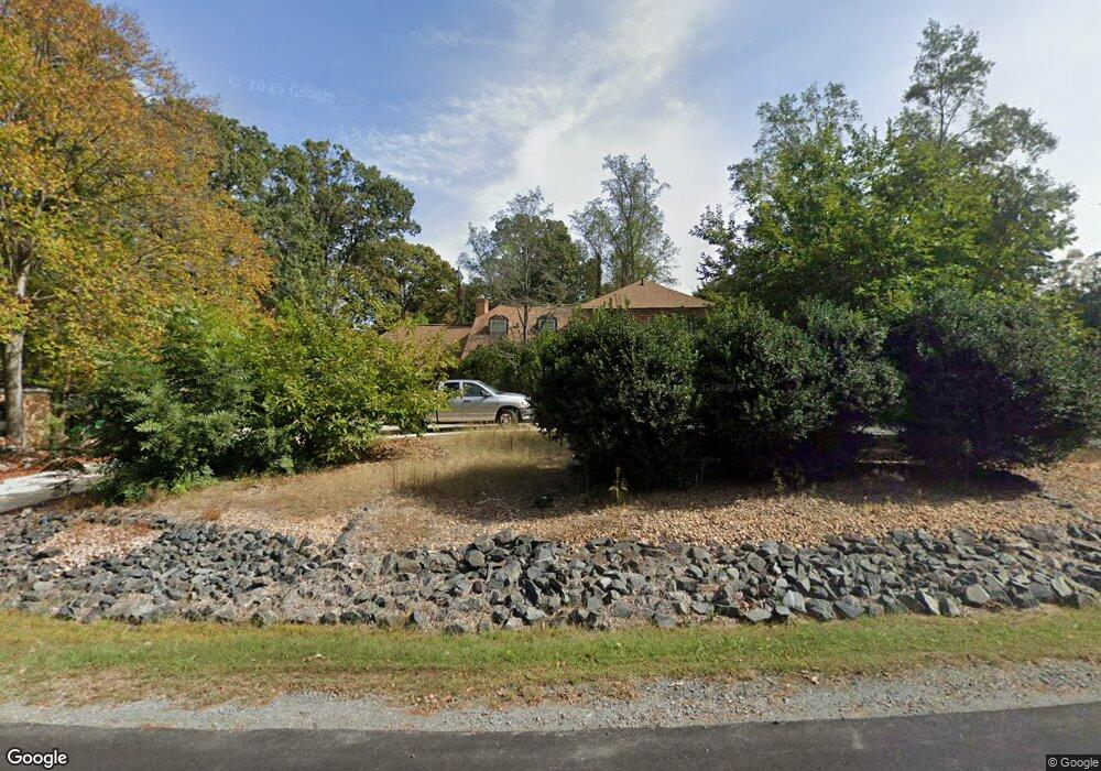 18405 Cedar Dr, Triangle, VA 22172 - photo 1