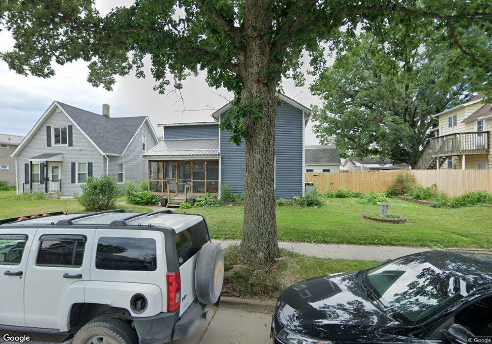 1330 10th St NW, Cedar Rapids, IA 52405 - photo 1