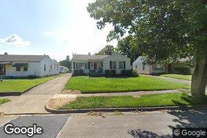 630 Oakleaf Dr, Dayton, OH 45417