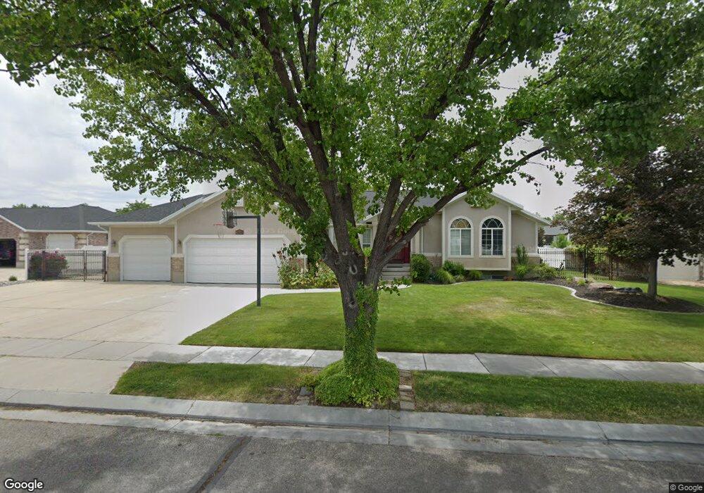 9618 Limestone Cir, South Jordan, UT 84095 - photo 1