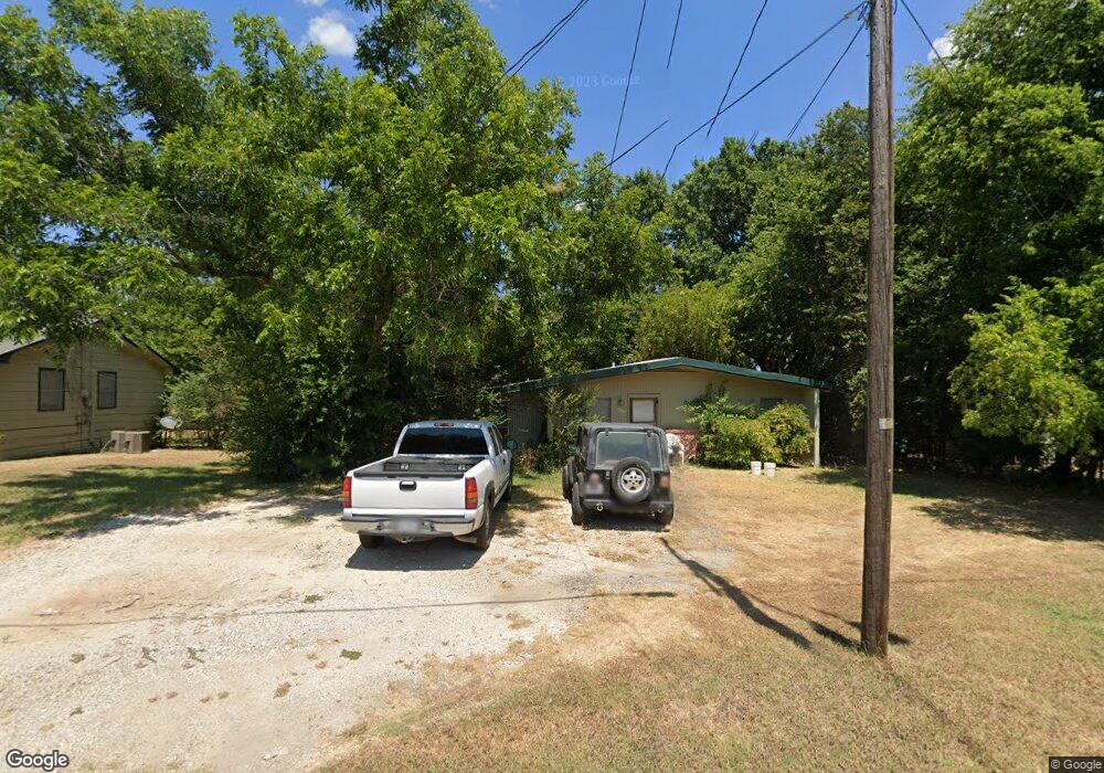 1904 Rice Ave, Gainesville, TX 76240 - photo 1