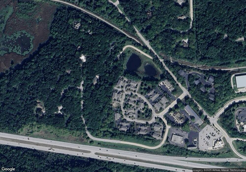 2255B Circle Ridge unit 2255B, Delafield, WI 53018 - photo 1