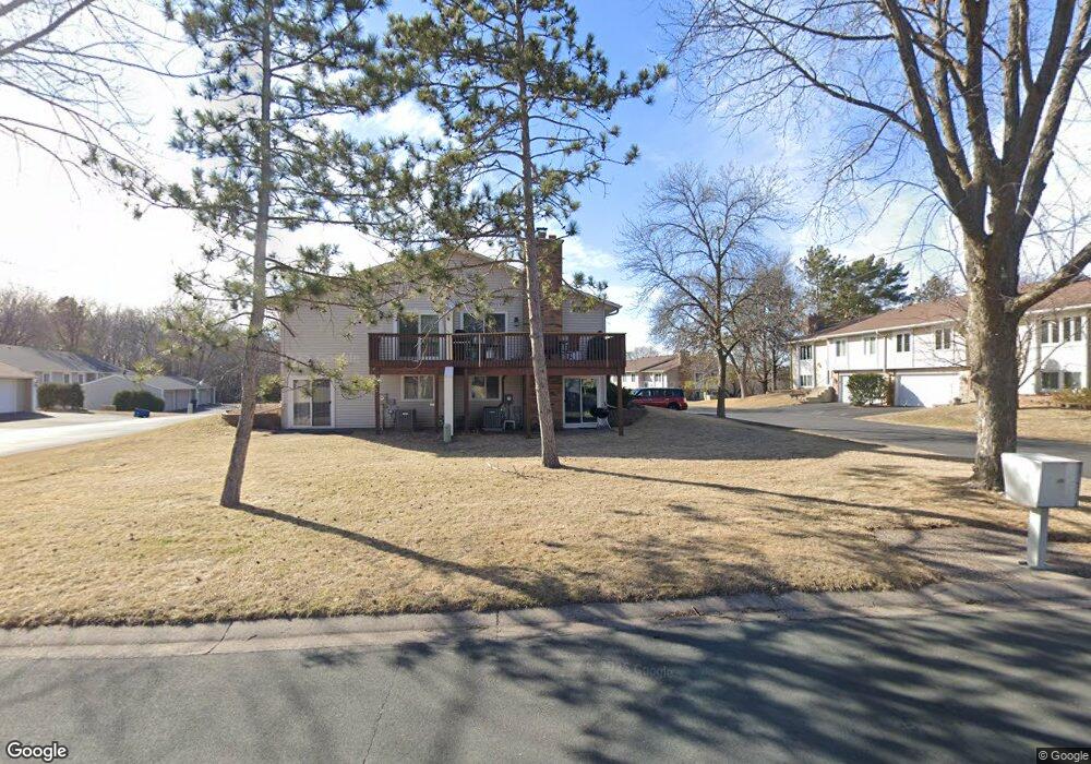 10481 Yorktown Ln N, Maple Grove, MN 55369 - photo 1