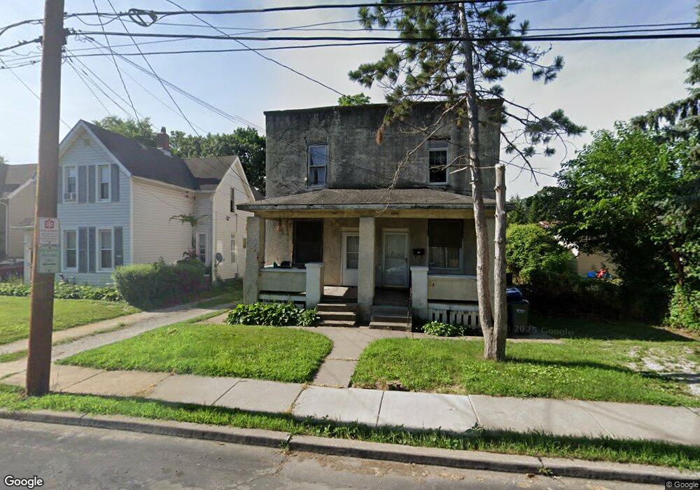 1447 W 12th St, Davenport, IA 52804 - photo 1