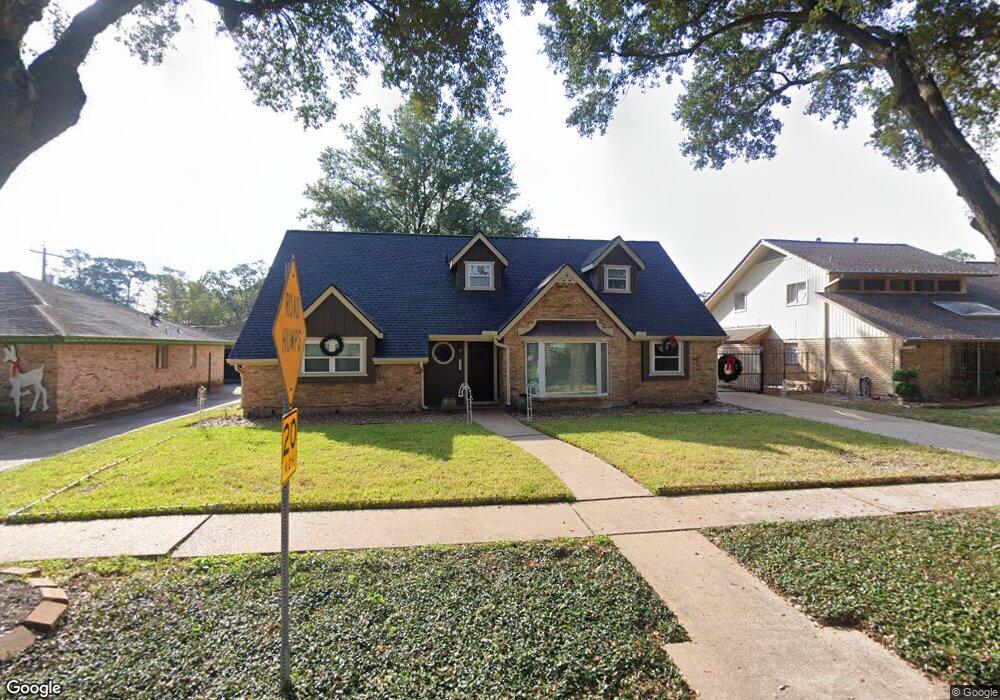 1059 W Donovan St, Houston, TX 77091 - photo 1