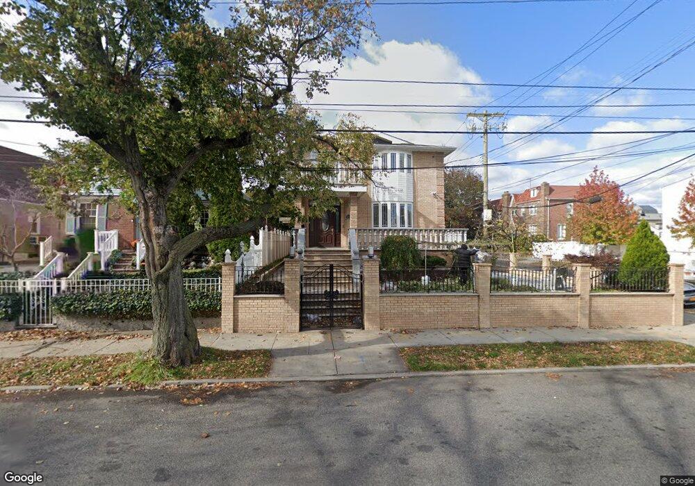 1604 150th St, Whitestone, NY 11357 - photo 1