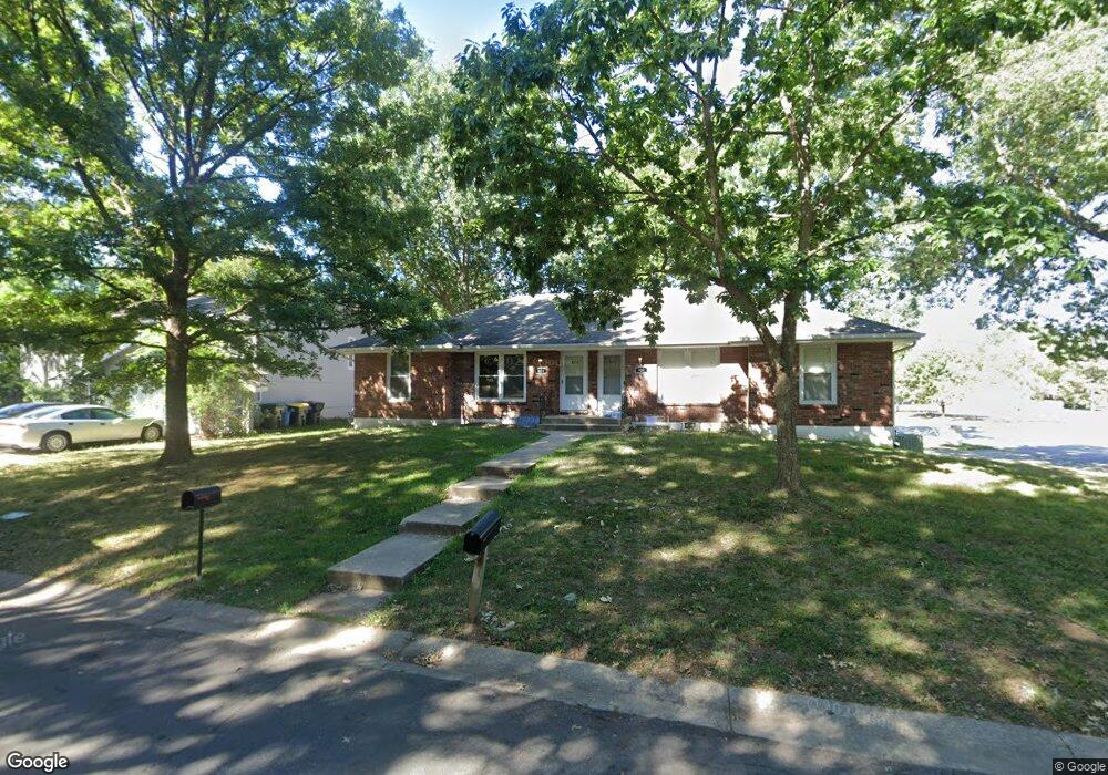 929 NW 13th St, Blue Springs, MO 64015 - photo 1