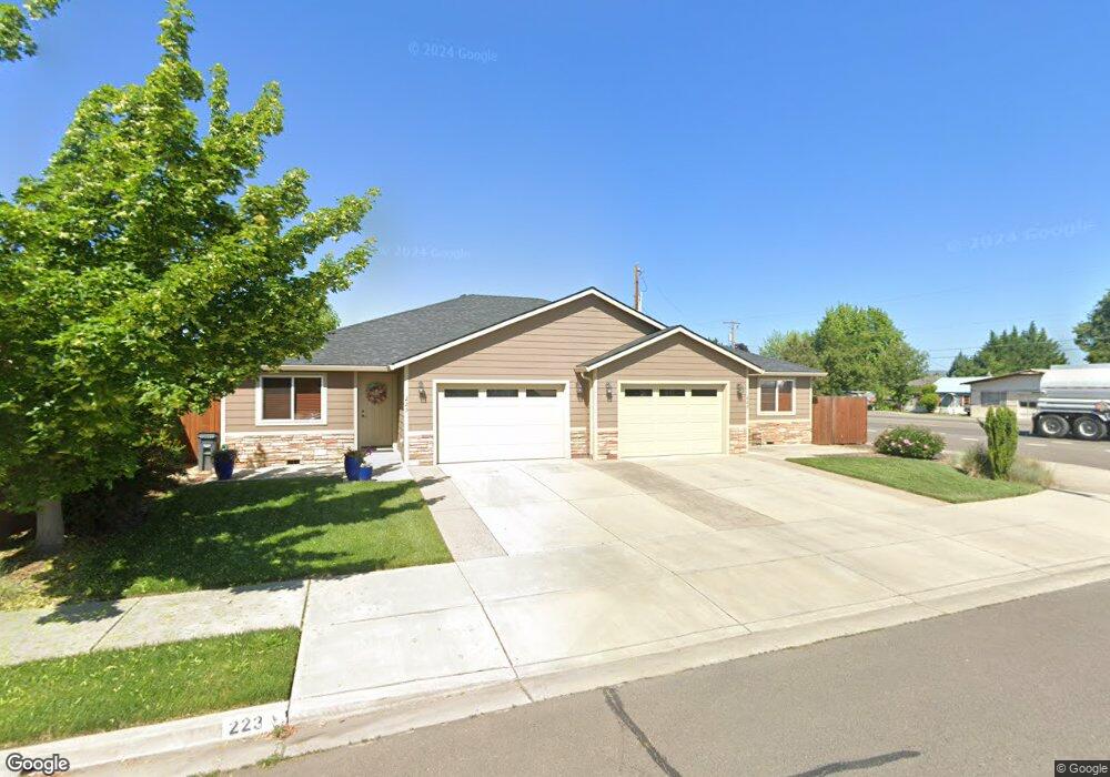 223 Singing Grass Dr, Central Point, OR 97502 - photo 1