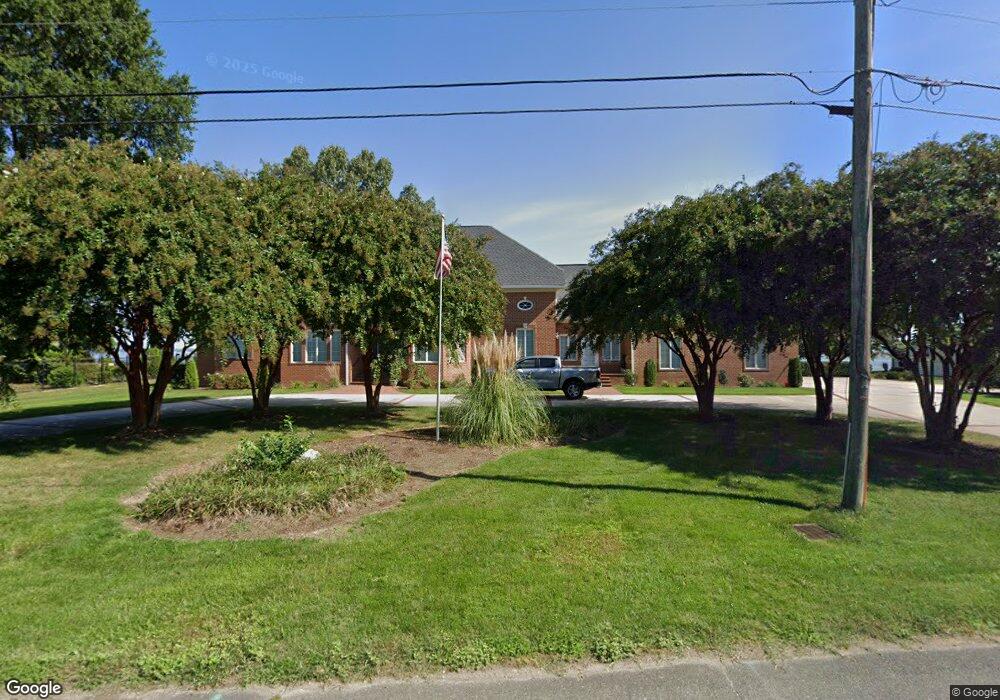 2710 Riverview Dr, Colonial Beach, VA 22443 - photo 1