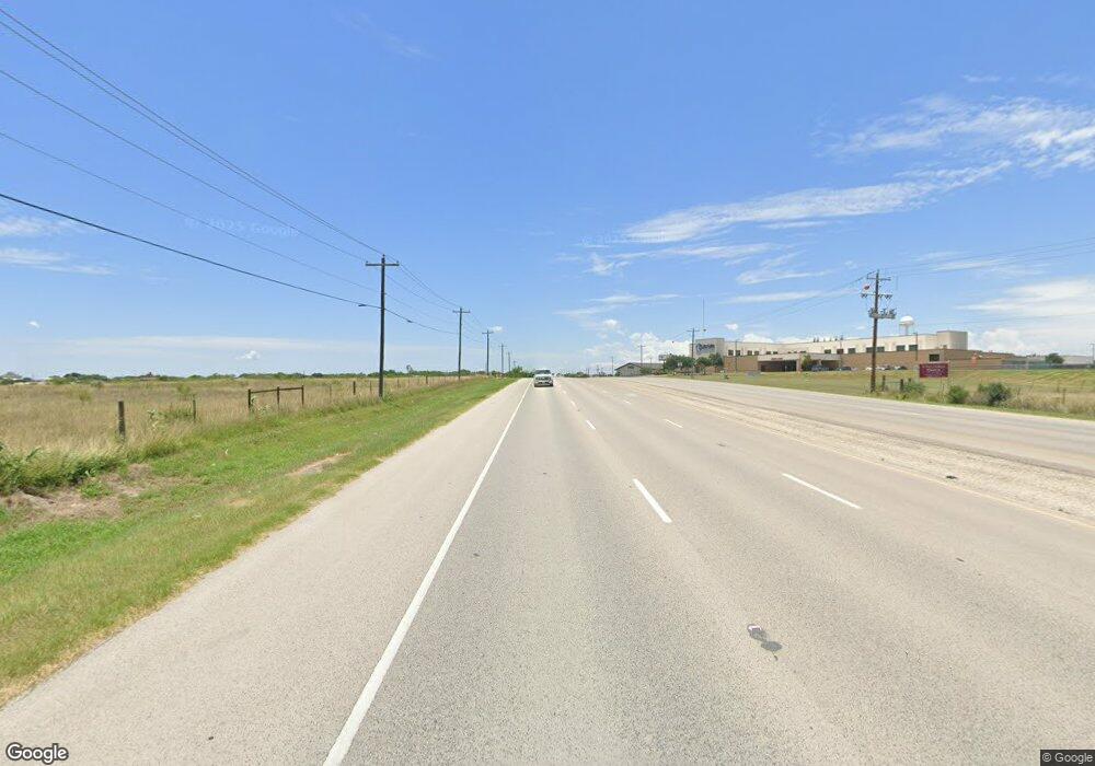 1513 S Highway 181, Karnes City, TX 78118 - photo 1