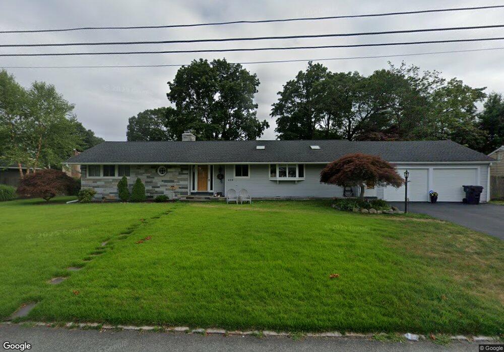 259 Merry Mount Dr, Warwick, RI 02888 - photo 1