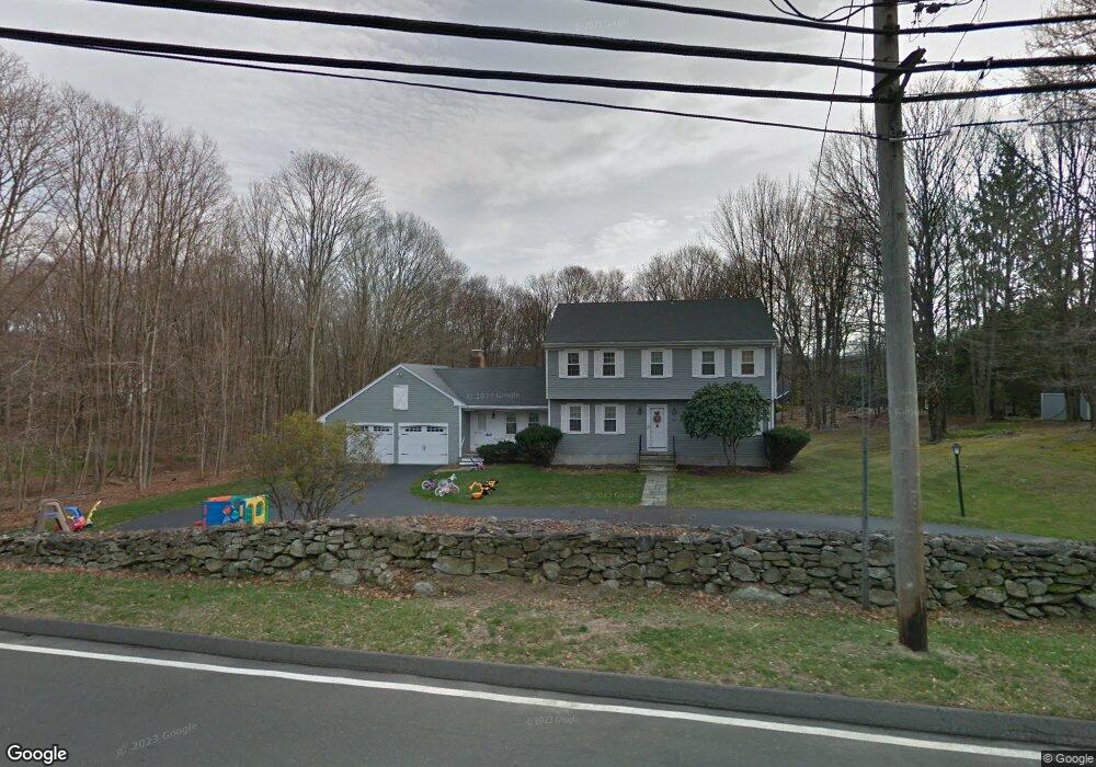 525 Stonehouse Rd, Trumbull, CT 06611 - photo 1