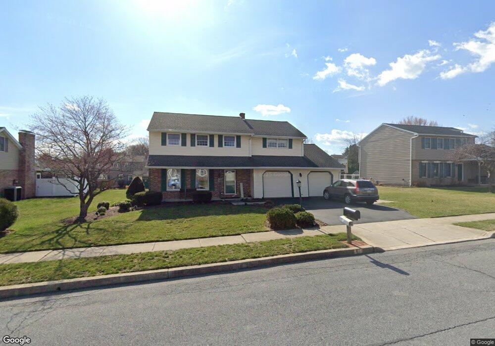 1521 Colony Dr, Reading, PA 19610 - photo 1