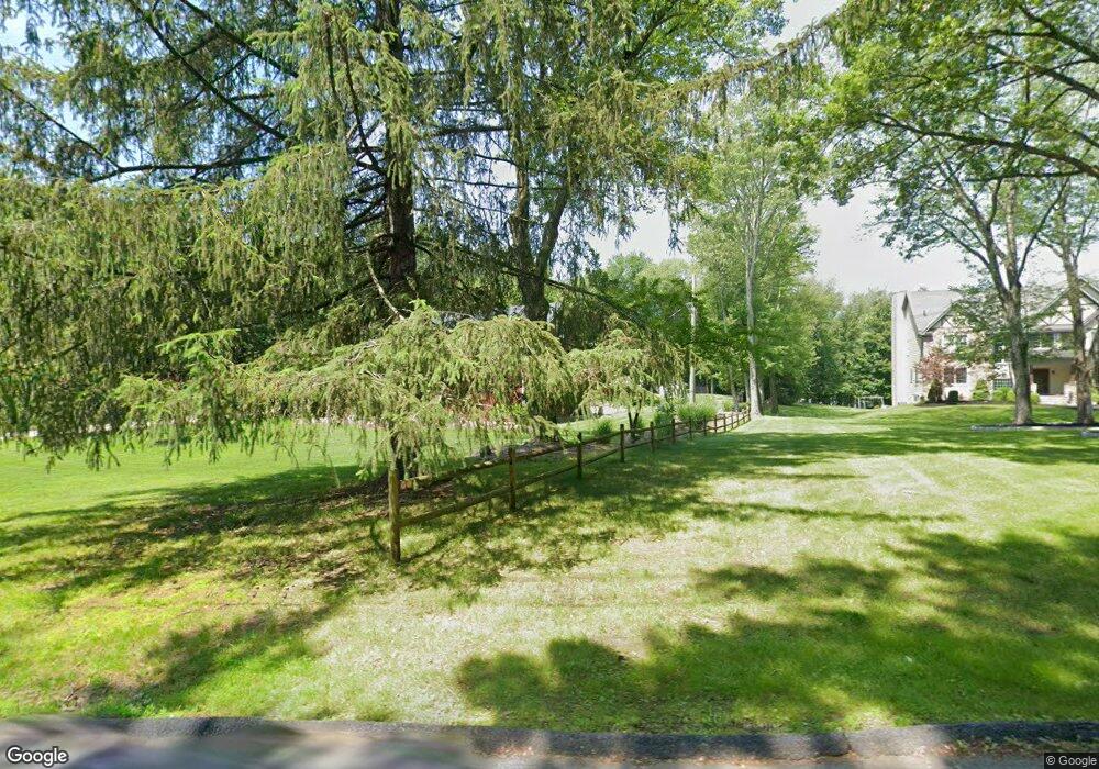 348 Boxberger Rd, Valley Cottage, NY 10989 - photo 1